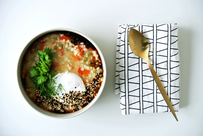 foodblog, fit essen, TCM Rezepte, Herbst, besser essen, glutenfrei, Reis, Paprika, Erbsen, Congée