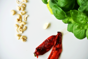 foodblog, fit essen, TCM Rezepte, besser essen, einfach Gemüse, glutenfrei, Spargel, Paprika, Basilikum, Cashew