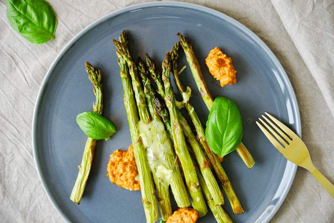 foodblog, fit essen, TCM Rezepte, besser essen, einfach Gemüse, glutenfrei, Spargel, Paprika, Basilikum, Cashew